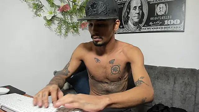 Snapshot of carl_jhonson821 chatting on November 2025 12:27:02 PM carl jhonson821 online show from November 2025 12:27:02 PM