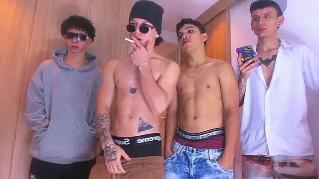 Latin White Boys online show from September 2025 04:36:01 AM