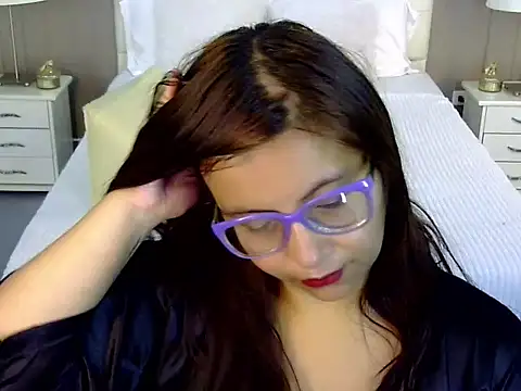 Amber Rouge  online show from September 2025 12:21:02 PM