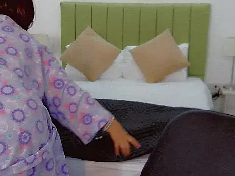 Amber Rouge  online show from November 2025 12:36:02 PM