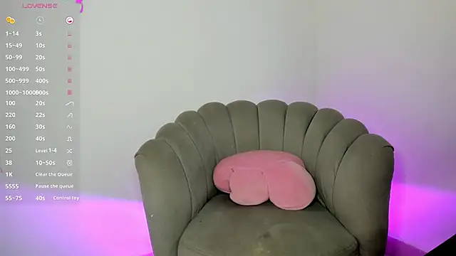 Snapshot of Samira_hatem chatting on October 2025 02:37:01 PM Samira hatem online show from October 2025 02:37:01 PM