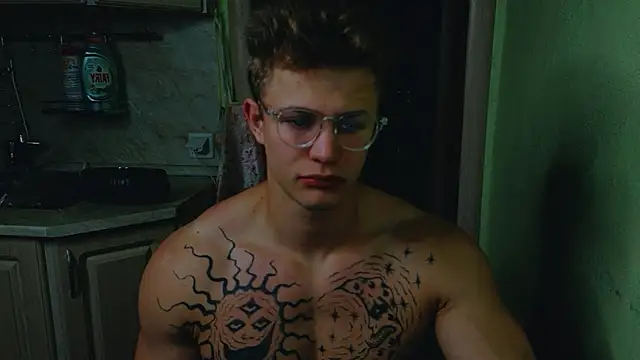 James  Noah online show from October 2025 08:15:01 PM