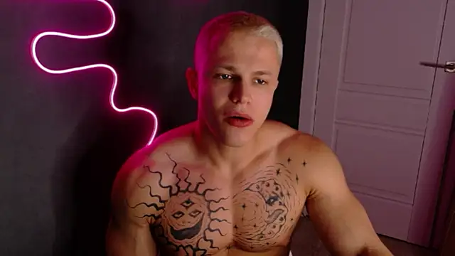 James  Noah online show from October 2025 08:08:02 PM