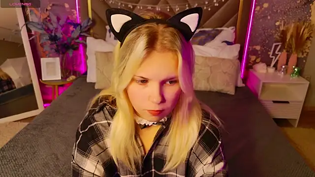 EmillyRogers online show from October 2025 04:54:01 AM