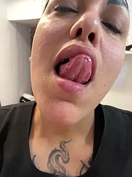 cubadesire online show from September 2025 10:37:01 AM