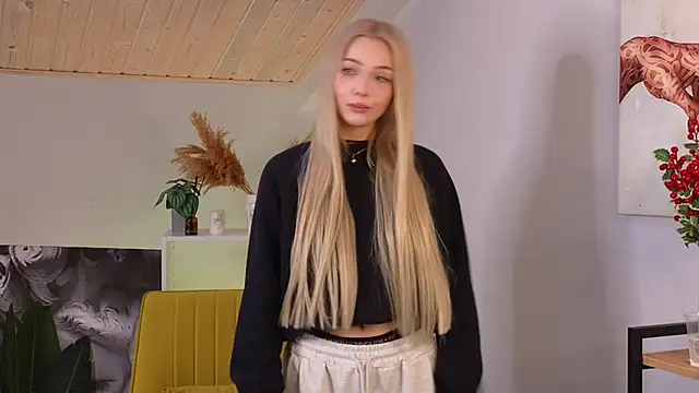 KylieBursik online show from September 2025 09:31:02 AM