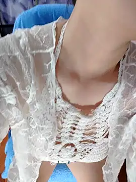 LadyMaiMai online show from November 2025 07:00:02 AM