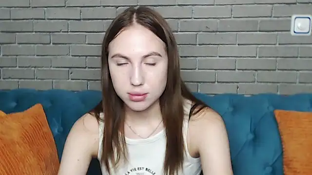 MellinGiG online show from September 2025 04:56:01 AM