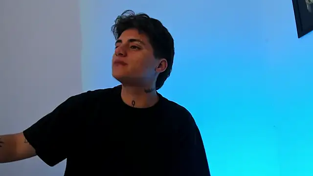 PeytonBox online show from October 2025 12:15:01 PM