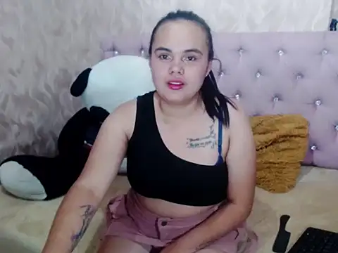 Snapshot of wendyromantic chatting on November 2025 03:45:02 AM wendyromantic online show from November 2025 03:45:02 AM