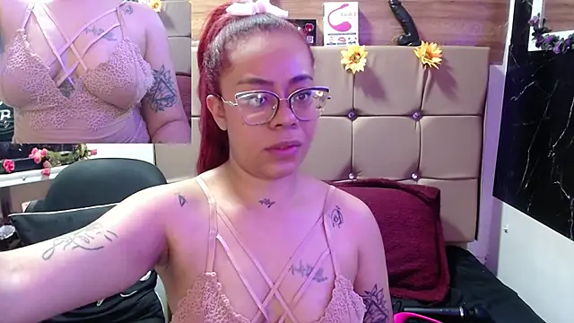 Snapshot of MIA__SPENCER chatting on September 2025 04:41:02 PM MIA SPENCER online show from September 2025 04:41:02 PM