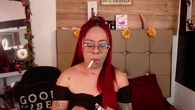 Snapshot of MIA__SPENCER chatting on October 2025 06:42:02 PM MIA SPENCER online show from October 2025 06:42:02 PM