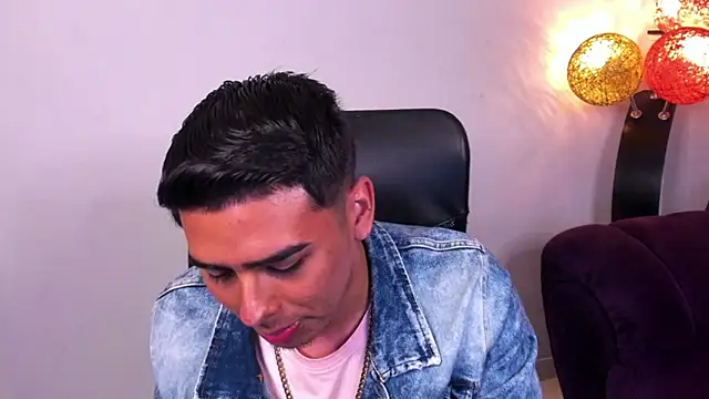 Snapshot of Matthewlodge chatting on November 2025 02:18:02 PM Matthewlodge online show from November 2025 02:18:02 PM