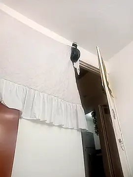 Snapshot of kittymutant99 chatting on October 2025 06:20:01 PM kittymutant99 online show from October 2025 06:20:01 PM