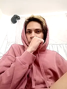 Snapshot of kittymutant99 chatting on November 2025 06:29:02 PM kittymutant99 online show from November 2025 06:29:02 PM