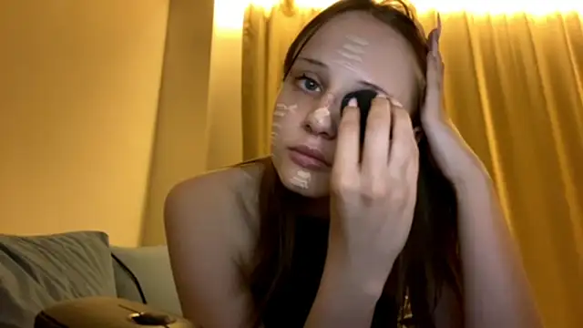 Mimi Melo online show from September 2025 05:24:01 PM