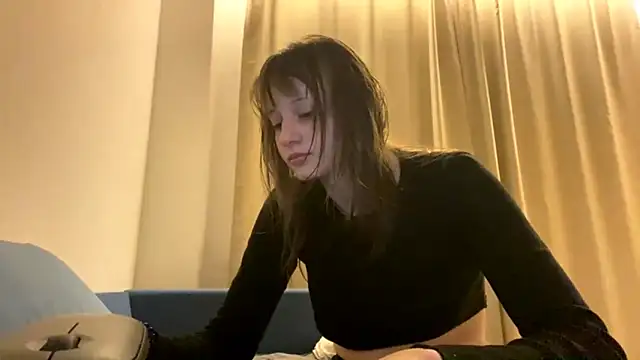 Mimi Melo online show from September 2025 08:23:01 PM