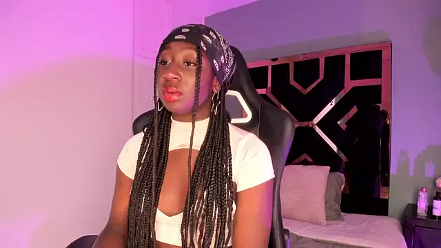 Madison Monroe  online show from September 2025 11:33:02 AM