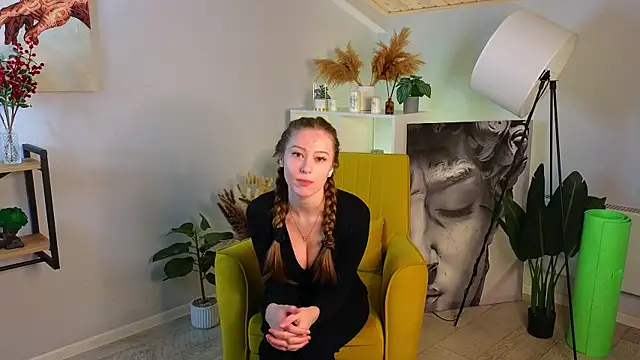 FlorettaLecy online show from September 2025 05:12:02 PM