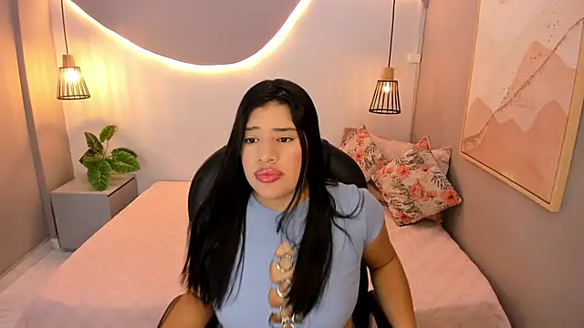 Mia hills  online show from September 2025 03:28:01 AM