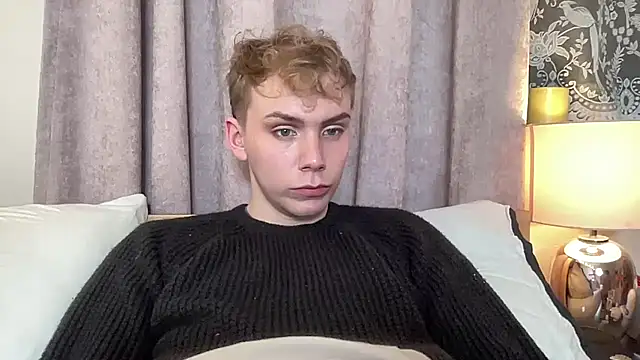 scottishtwink01 online show from October 2025 10:10:01 PM