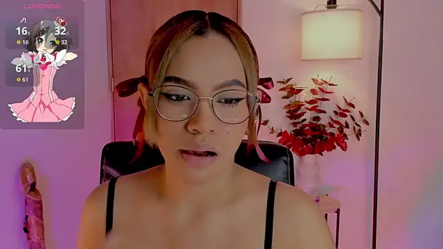 Snapshot of OxanaFedorova1- chatting on October 2025 08:04:01 PM OxanaFedorova1- online show from October 2025 08:04:01 PM