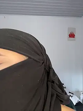 Snapshot of rhizanthella_ chatting on December 2025 02:47:01 PM rhizanthella online show from December 2025 02:47:01 PM