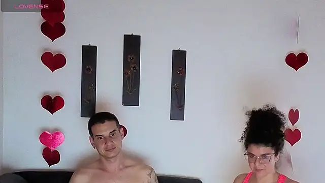 kloe-robert online show from September 2025 07:52:01 PM