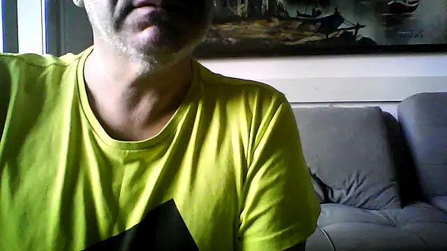 Snapshot of tuplaceroll chatting on October 2025 04:18:01 PM tuplaceroll online show from October 2025 04:18:01 PM