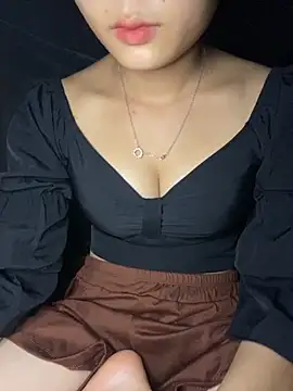 Thanh-18 online show from September 2025 01:44:02 PM