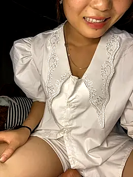 Thanh-18 online show from September 2025 02:07:02 PM