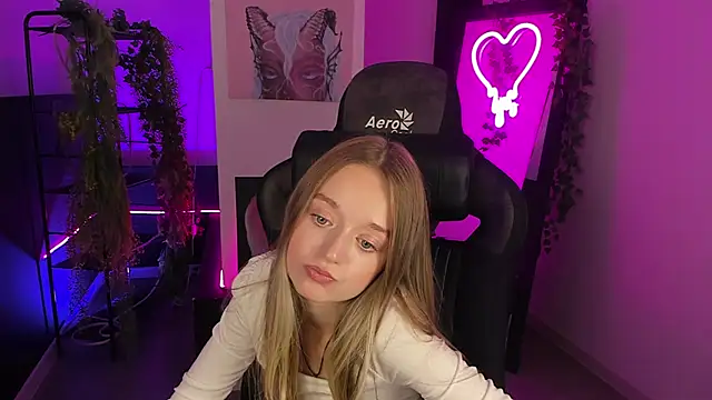 AleksaNight online show from September 2025 11:53:02 AM