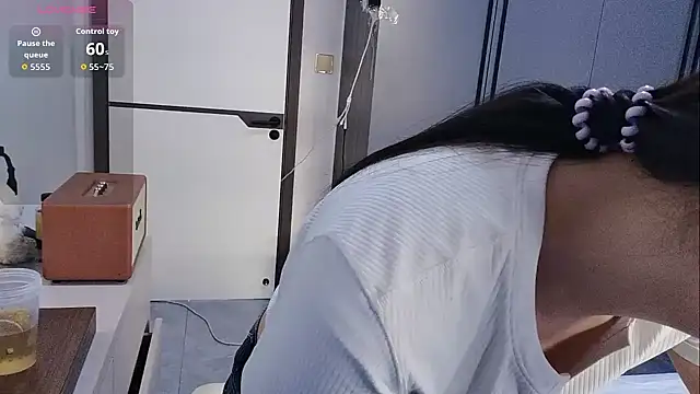 luckckcj online show from October 2025 02:20:01 AM