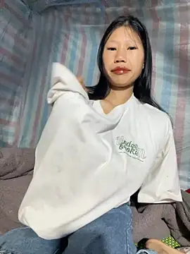 Snapshot of Mollie_jane chatting on October 2025 05:48:02 AM Mollie jane online show from October 2025 05:48:02 AM