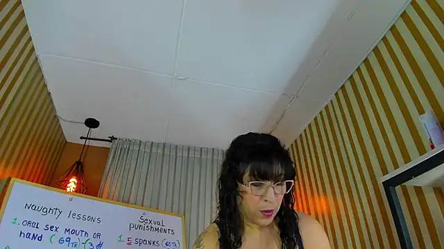 Jenni Zeller online show from October 2025 12:00:02 PM