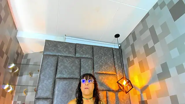 Jenni Zeller online show from October 2025 11:18:02 AM