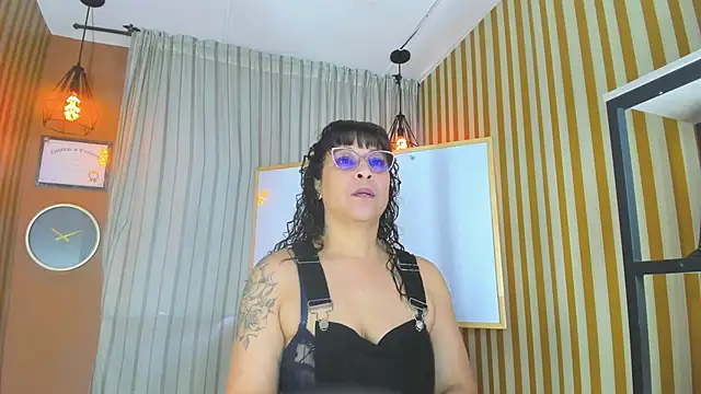 Jenni Zeller online show from October 2025 12:15:01 PM