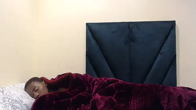 Snapshot of Didienana chatting on September 2025 11:29:01 PM Didienana online show from September 2025 11:29:01 PM