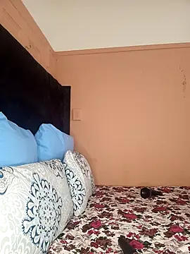 Snapshot of MilfBoobsxx chatting on October 2025 08:57:02 AM MilfBoobsxx online show from October 2025 08:57:02 AM