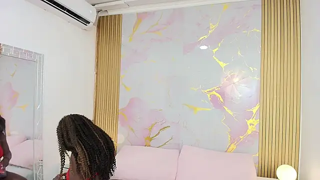 Snapshot of AlishaDixon chatting on October 2025 11:47:01 AM AlishaDixon online show from October 2025 11:47:01 AM