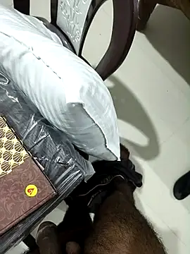 Chanderi19 online show from September 2025 04:43:02 PM