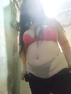 Snapshot of alahia_sw chatting on October 2025 05:32:02 PM alahia sw online show from October 2025 05:32:02 PM