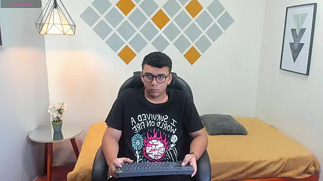 titanxero online show from September 2025 11:48:01 AM