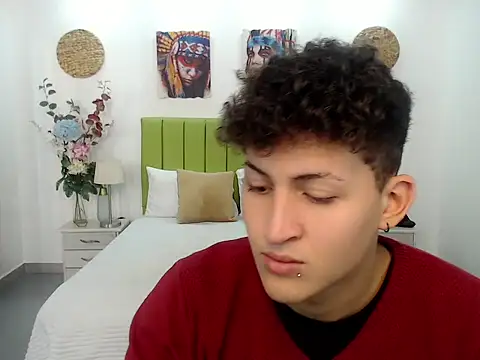 Axel savage online show from September 2025 07:04:01 PM