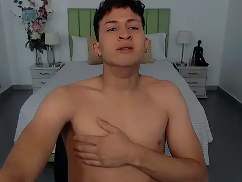 Axel savage online show from September 2025 12:07:02 PM