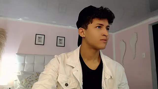 Axel savage online show from September 2025 12:08:02 PM