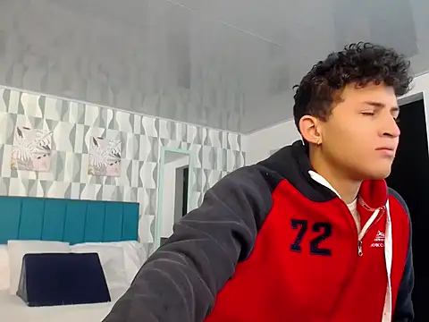 Axel savage online show from September 2025 12:32:01 PM