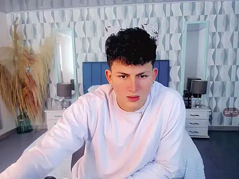 Axel savage online show from October 2025 12:16:02 PM