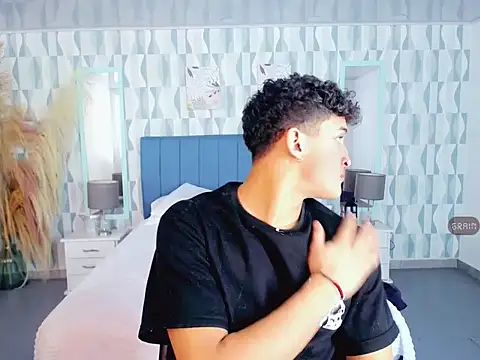 Axel savage online show from October 2025 03:29:01 AM