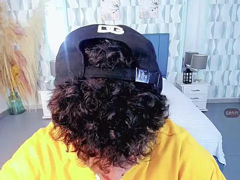 Axel savage online show from November 2025 03:42:02 AM